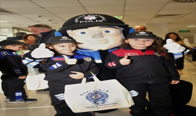 Eskişehir'de "Teknolojiyi Abartma Geleceğini Karartma" projesi tamamlandı