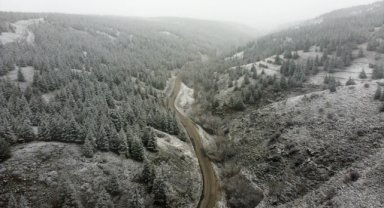 Eskişehir'in yüksek kesimlerinde kar yağışı etkili oldu