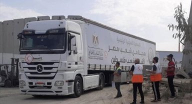 Filistin Kızılayı, Gazze'ye 61 tırlık en büyük insani yardım konvoyunu gönderdi