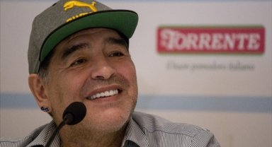 Futbol efsanesi Maradona vefatının 3. yılında anılıyor