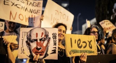 Gazze'de ateşkes isteyen İsrailliler, Tel Aviv'de yine gösteri düzenledi