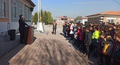 Hacılar'da 24 Kasım Öğretmenler Günü kutlandı