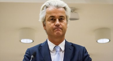 Hollanda'da genel seçimleri İslam düşmanı Wilders'ın partisi açık farkla önde tamamladı