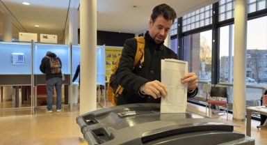 Hollandalılar genel seçimler için sandık başında