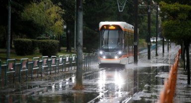 İç Anadolu ve Akdeniz bölgeleri için kuvvetli sağanak uyarısı