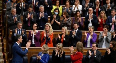 İspanya'da yeni hükümette önemli bakanların isimleri değişmedi