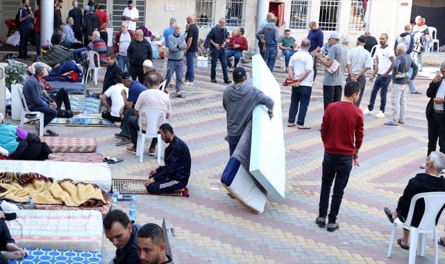 İsrail, daha önce çalışma izni verdiği Gazzeli işçileri "toplu cezalandırma"ya tabi tutuyor