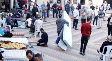 İsrail, daha önce çalışma izni verdiği Gazzeli işçileri "toplu cezalandırma"ya tabi tutuyor