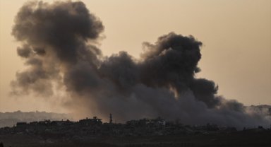 İsrail Gazze'de yine sivil yerleşim alanlarını bombaladı: Çok sayıda ölü ve yaralı var