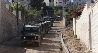 İsrail ordusu, Batı Şeria'da baskın düzenlediği Cenin kentinden çekildi