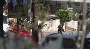 İsrail ordusu, Gazze'de Filistinli gruplarla girdiği çatışmalar sonucu bazı bölgelerden çekildi