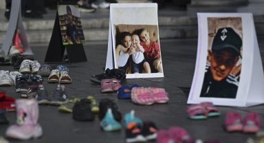 İsrail'in Gazze'deki çocuk katliamları İstanbul'da protesto edildi