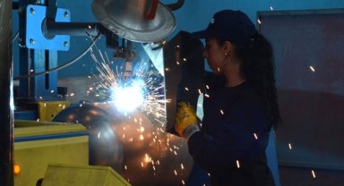 İstihdam Atölyesi kadınlara sanayide iş kapısı açtı