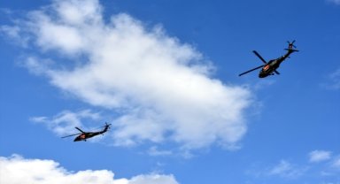 Jandarma Çelik Kanatlar ve Mehteran Takımı Kırıkkale'de gösteri sundu