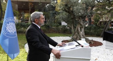 Kahramanmaraş merkezli depremlerde hayatını kaybeden AÜ öğrencileri anısına "Deprem Anıtı"