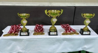 Karapınar'da öğretmenler arası voleybol turnuvası düzenlendi