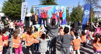 Kayseri Büyükşehir Belediyesi Spor A.Ş. lösemili minikleri yalnız bırakmıyor