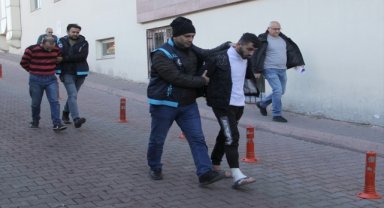 Kayseri'de 2 kardeşin silahla öldürülmesine ilişkin 4 zanlı adliyede