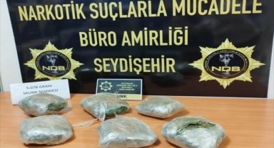 Konya'da bir araçta 5 kilo 75 gram skunk ele geçirildi