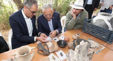 Kültepe Höyüğü'nde geçmişi 7 bin yıla kadar uzanan heykel ve kaplar çıkarıldı