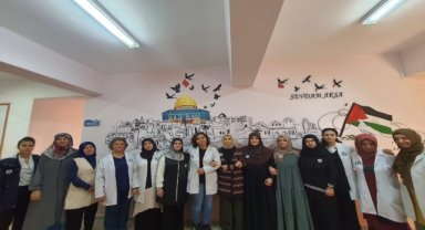 Memur-Sen üyeleri yakalarına siyah kokart takarak İsrail'i protesto etti