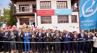 MHP Nallıhan İlçe Başkanlığının yeni binası törenle açıldı
