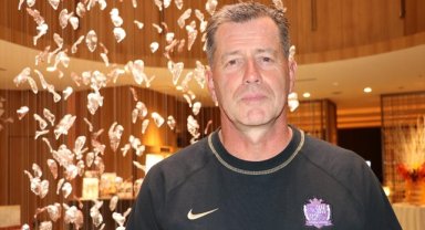 Michael Skibbe, teknik direktörlük yaptığı Hiroshima'da "Galatasaray stili" uyguluyor