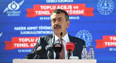 Milli Eğitim Bakanı Tekin, Sultangazi'de toplu okul açılışı ve temel atma töreninde konuştu