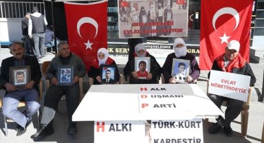 Muşlu aileler, HDP önündeki eylemlerine devam ediyor