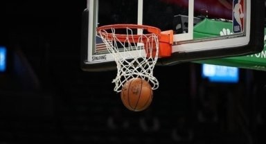 NBA'de Knicks'i son saniye üçlüğüyle yenen Suns, üst üste 7. galibiyetini aldı