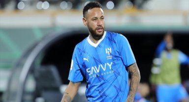 Neymar, sakatlığı nedeniyle 10 ay sahalardan uzak kalacak