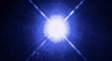 Ölü yıldız "Tazmanya Canavarı"nın hala uzaya mavi ışık parlamaları yaydığı tespit edildi