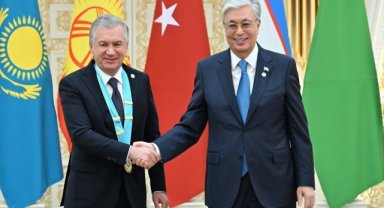Özbekistan Cumhurbaşkanı Mirziyoyev'e "Türk Dünyası Yüksek Nişanı" takdim edildi