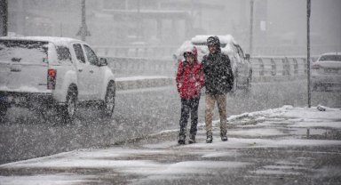 Pazar günü sıcaklıklar 10 derece düşüyor, kar geliyor