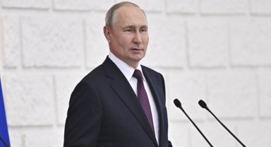 Putin'in Rusya'ya yönelik yaptırımlarla ilgili "tahtakurusu istilasına" atıf yapması Fransa'da gündem oldu
