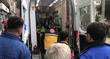 Rize'de sahipsiz köpeklerin saldırdığı çocuk düşerek yaralandı