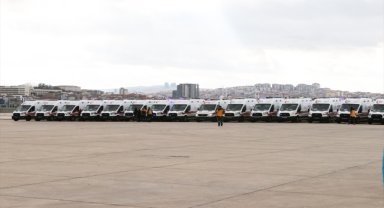 Sağlık Bakanı Koca, Gazzeli hastaları havaalanında karşıladı