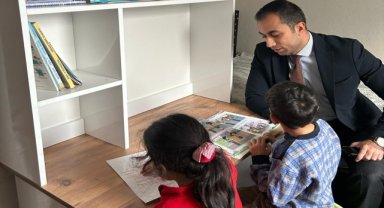 Sarıoğlan'da öğrencilere masa dağıtımına başlandı