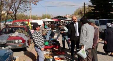 Şarkışla Kaymakamı Öztürk, Emtia Pazarı'nı gezdi 