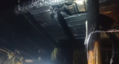 Seydişehir'de fırtına ve yıldırım evlere zarar verdi