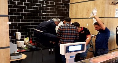 Sivas'ta elini kıyma makinesine kaptıran kasap hastaneye kaldırıldı