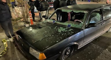 Sivas'ta iki grup arasında çıkan kavgada bir otomobilde hasar oluştu 