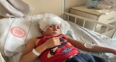 Sivas'ta sahipsiz köpeğin saldırısında yaralanan çocuk 4 ameliyat geçirdi