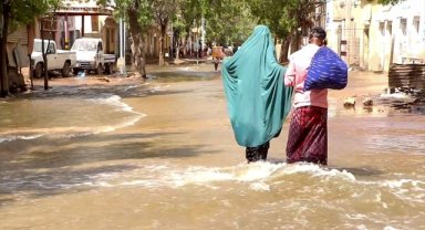 Somali'de şiddetli yağışlar ve seller sonucu 300 binden fazla kişi yerinden oldu