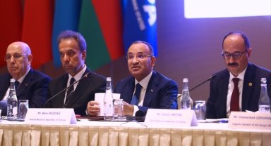 TBMM Başkanvekili Bozdağ, İsrail'e destek veren ülkelerin savaş suçuna ortak olduğunu söyledi