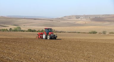 Tekirdağ'da çiftçilerin buğday ekim mesaisi başladı