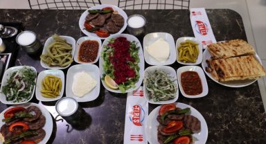 Tescilli Sivas köftesinde talebe yetişmek için seri üretime geçti