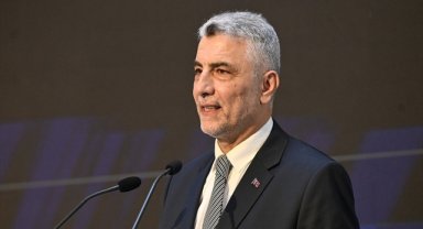 Ticaret Bakanı Bolat: Türkiye, verisi açıklanan G-20 ve OECD ülkeleri arasında en hızlı büyüyen ekonomi oldu
