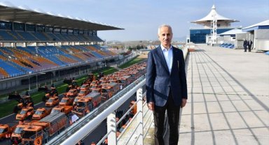 Ulaştırma ve Altyapı Bakanı Uraloğlu: Kış lastiğinizi takın; unutmayın, doğru lastik seçimi sizi yola ve hayata bağlar