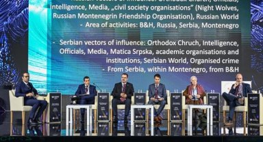 Uluslararası Stratejik İletişim Zirvesi'nde "Belirsizlik Çağında Hibrit Tehditler" paneli düzenlendi